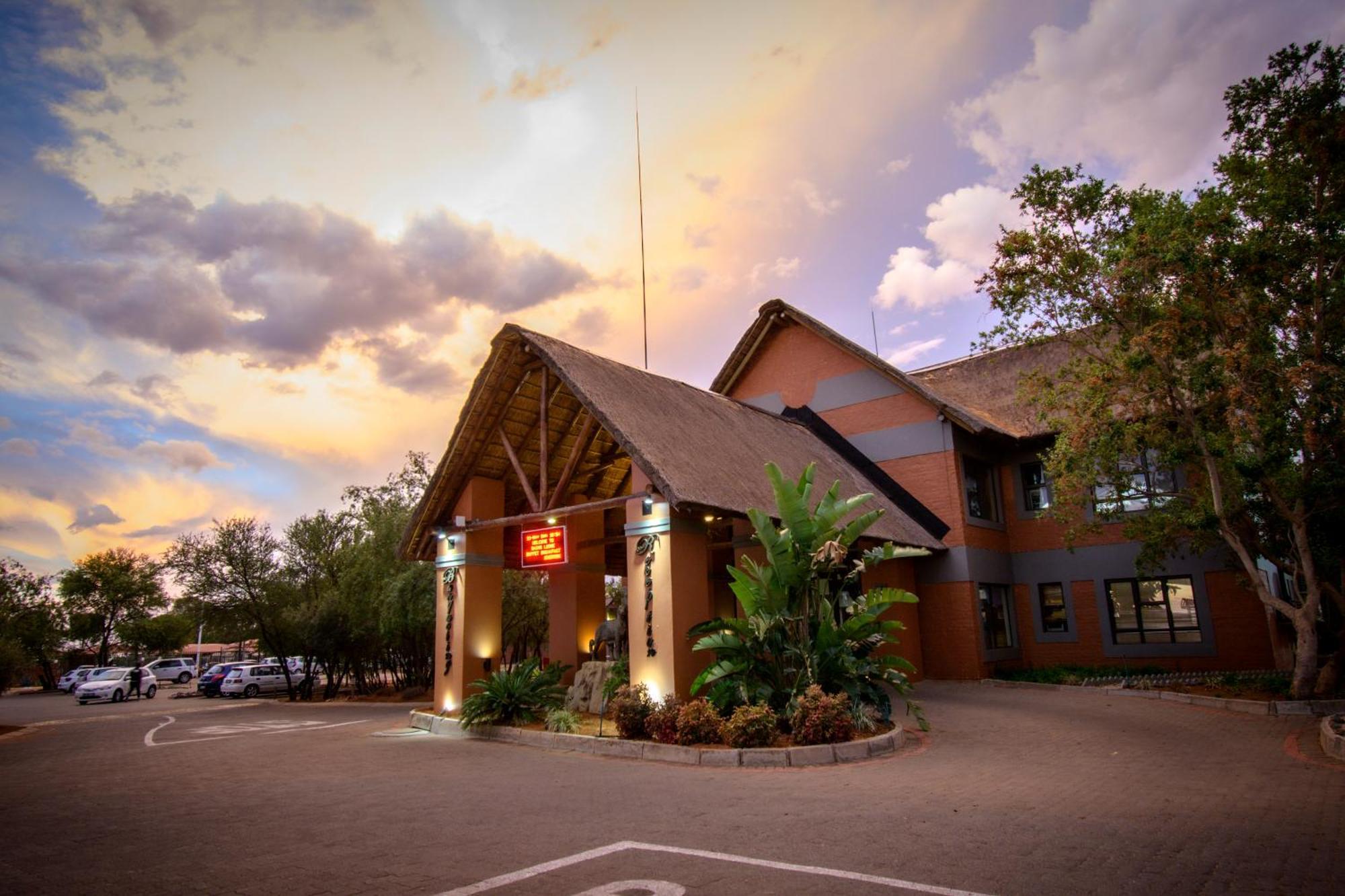בלומפונטייין Bains Lodge מראה חיצוני תמונה